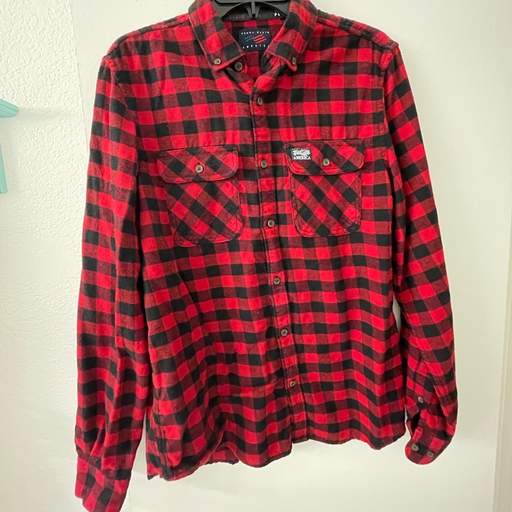 Perry Ellis America Red and black size medium shirt